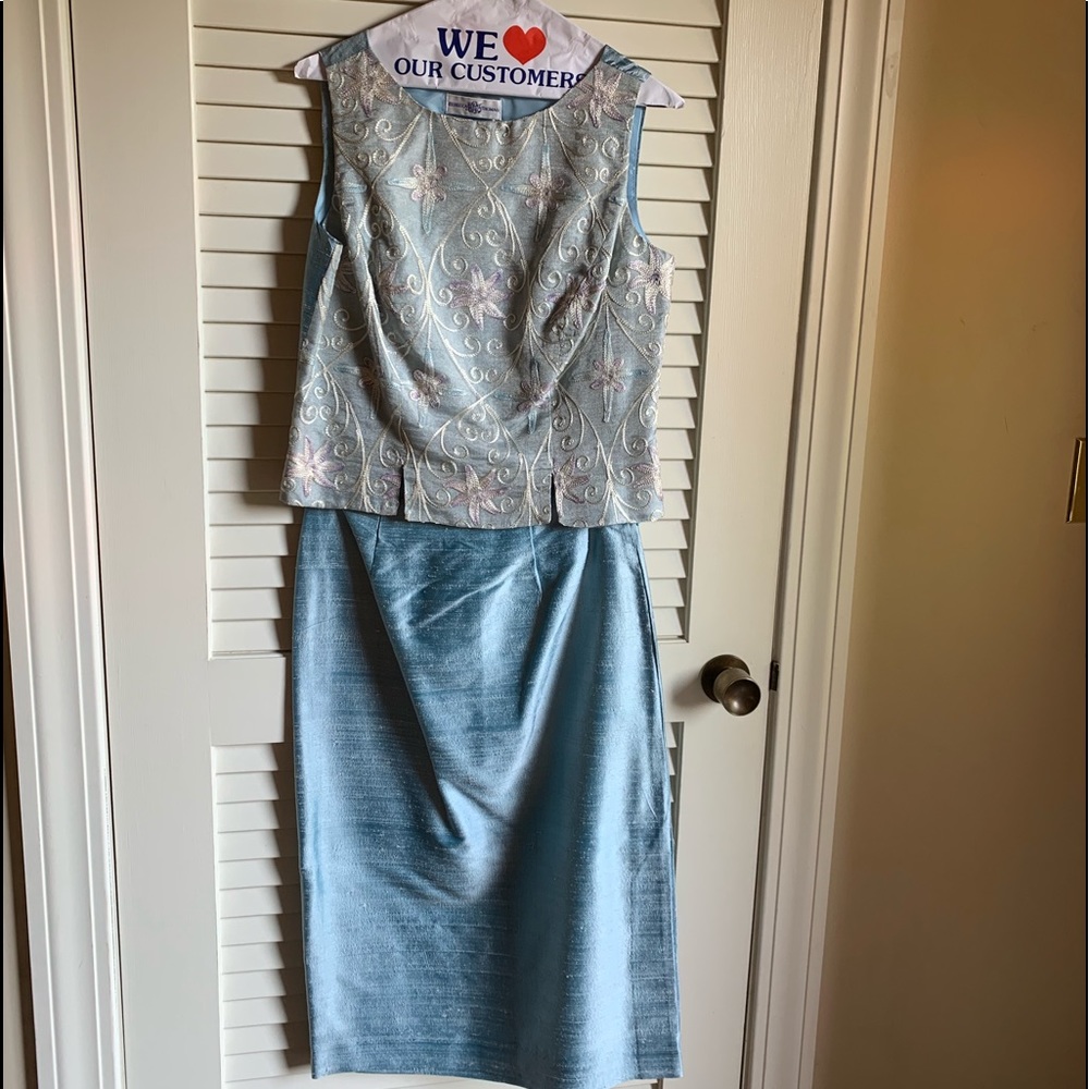 Size 8 Rebecca Thomas 2pc set